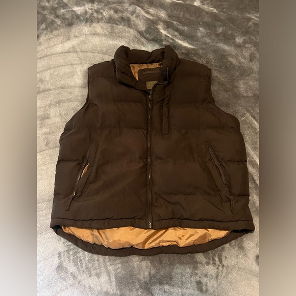 St. John’s Bay puffer vest - Picture 1 of 7